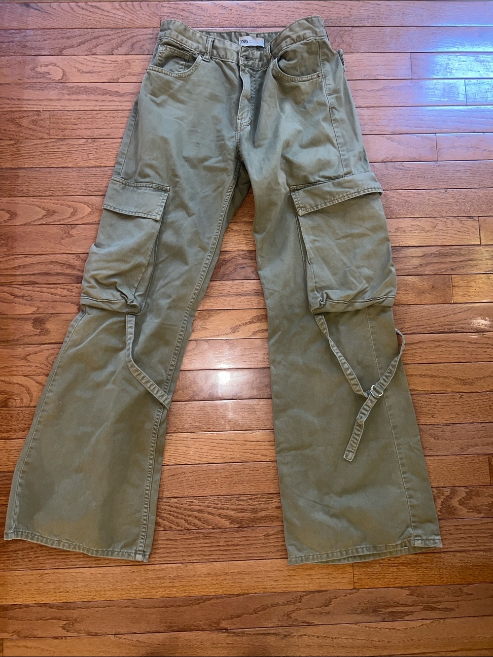 Zara Women’s Cargo Pants